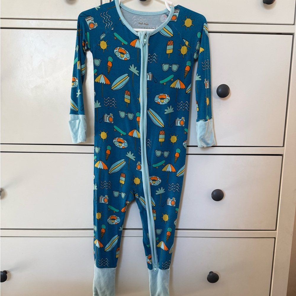 Little sleepies zippy-beach print